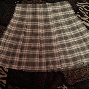 Plaid Grey Mini Skirt size M women size brand new!!